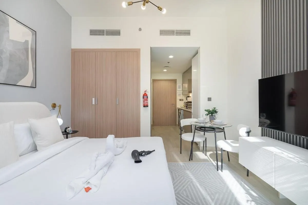 Comfy Studio Apartment With A Tranquil Vibe In Meydan! Dubai